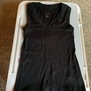 A new day tank top black XS